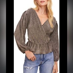 ASTR the label metallic v neck peplum blouse